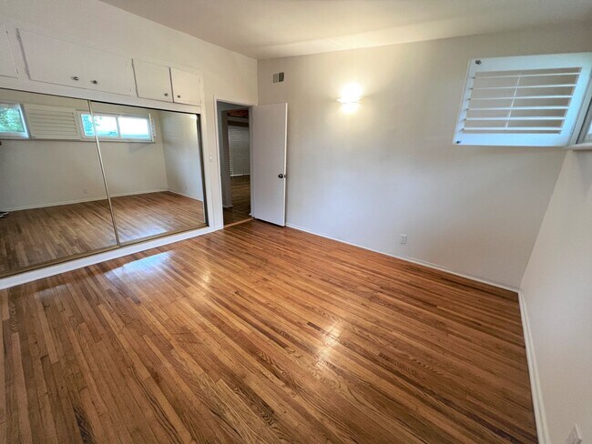 Foto del edificio - Gorgeous 3 Bedroom 1.5 Bath Home located i...