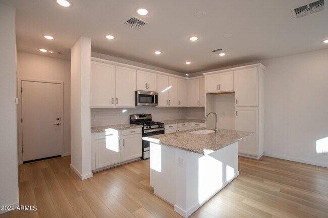 Foto del edificio - 2762 S Apache Dr