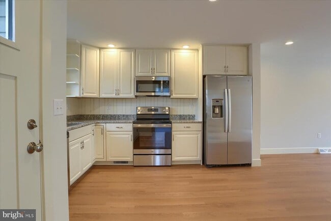 Building Photo - 45 N Penn St