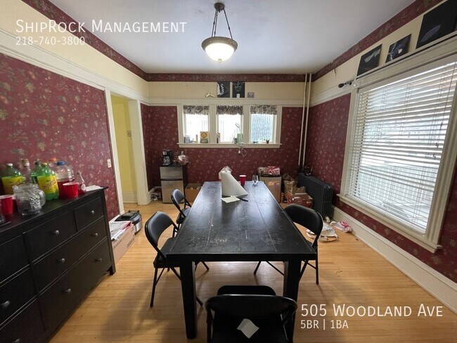 Foto del edificio - 505 Woodland Ave