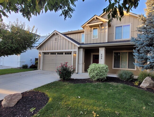 Building Photo - 608 W Laughton Dr