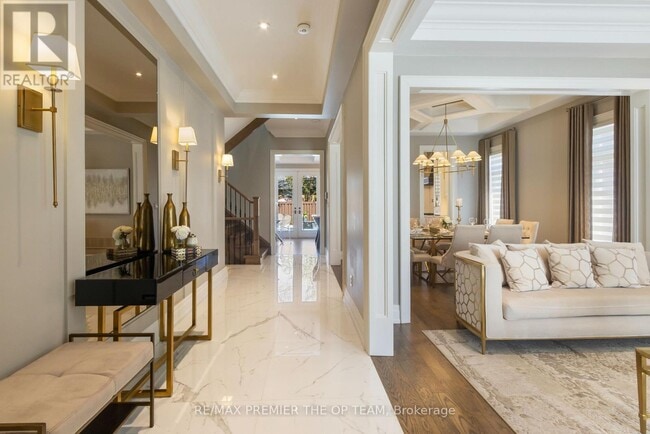 Building Photo - 5 Storey Crescent