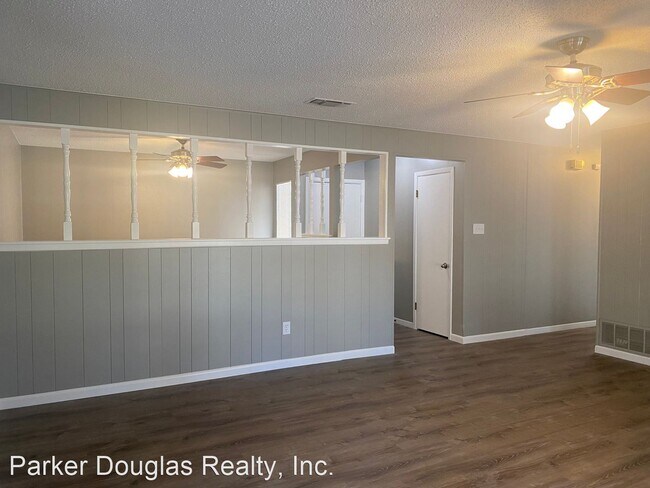 Foto del edificio - 3 br, 2 bath House - 404 Live Oak Lane