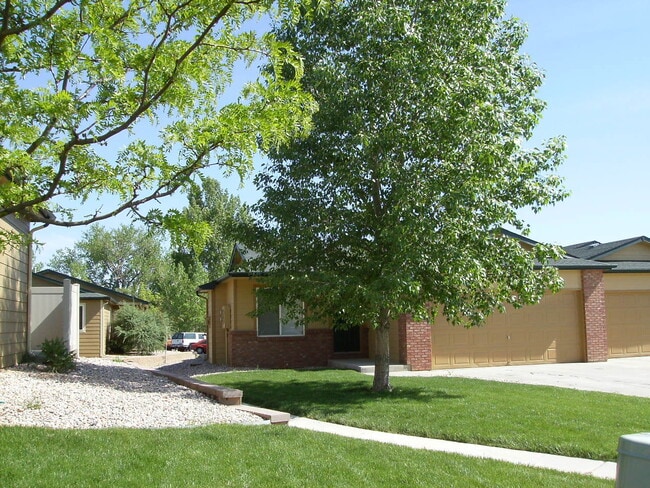 Building Photo - 850 S Overland Trl