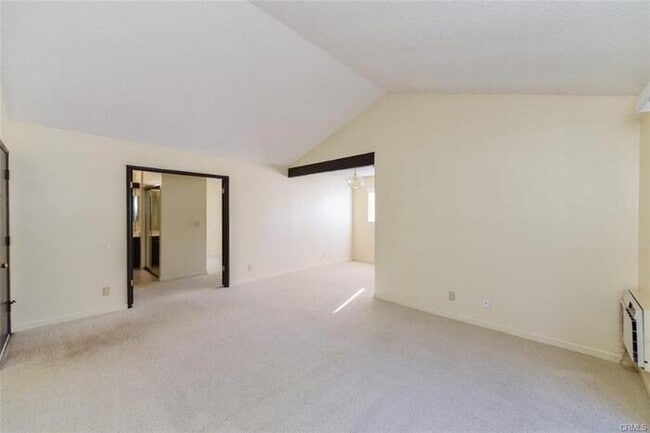 Building Photo - 222 Springview