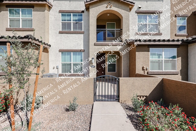Building Photo - 1255 N Arizona Ave