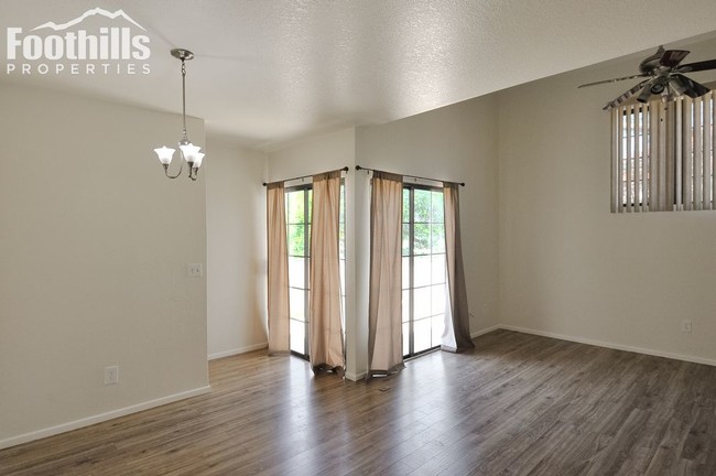 Building Photo - 4273 N River Grove Cir