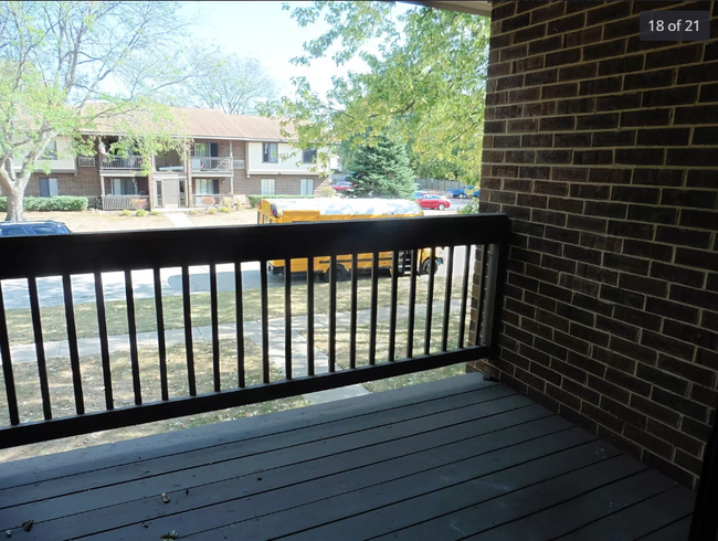 Foto del edificio - 568 Somerset Ln