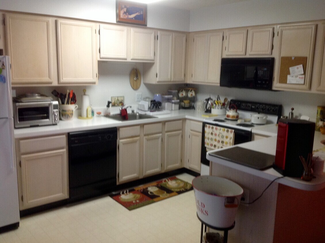 613 Admiral Dr Unit 207, Annapolis, MD 21401 Condo for Rent in