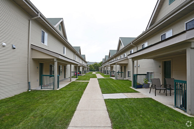 Patios - Promenade Oaks