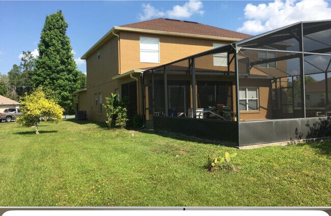 Building Photo - 608 Messina Way