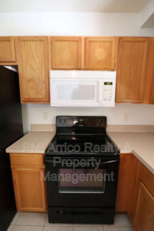Building Photo - 6142 Olivedale Dr