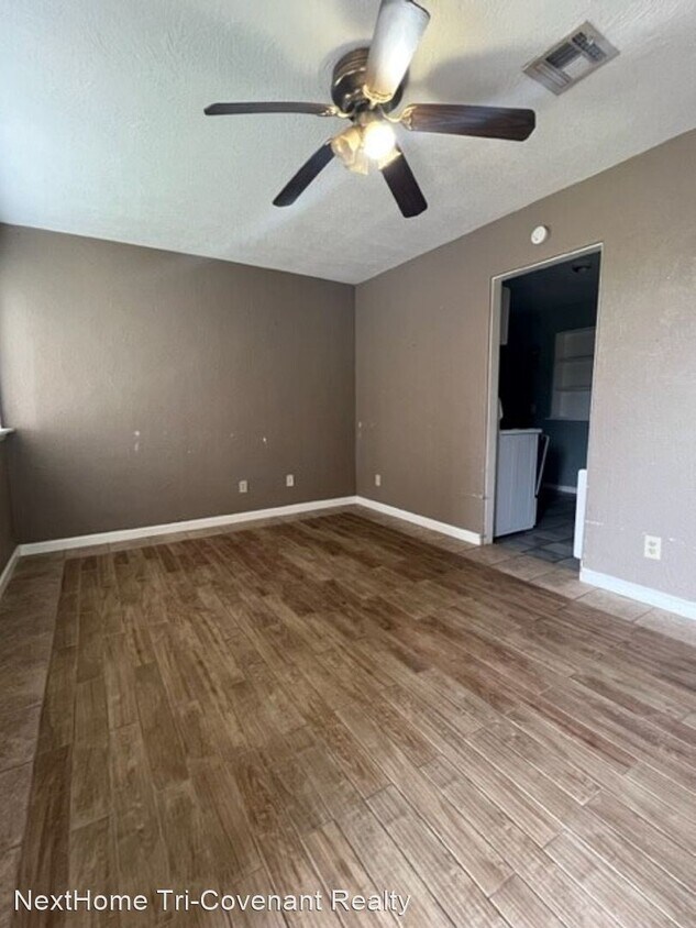 Foto del edificio - 2 br, 1 bath House - 17 NW 25th