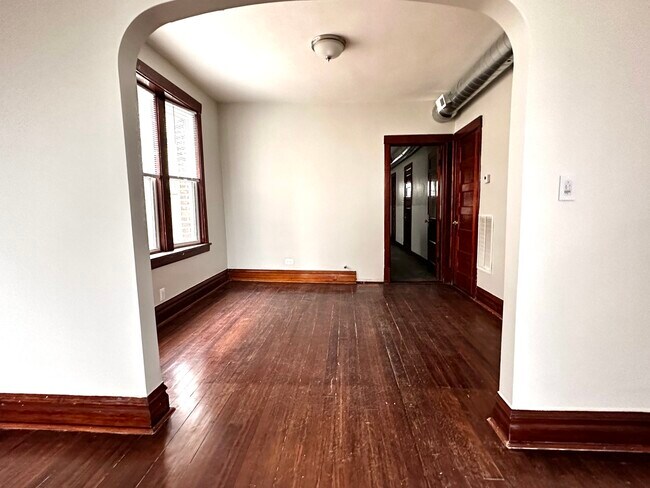 Building Photo - 3218 N Central Park Ave