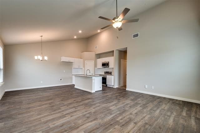 Building Photo - 617 Harvest Moon Dr