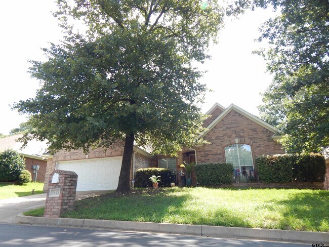 Foto del edificio - 5622 Andover Dr