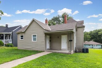 Building Photo - 908 N 13th St