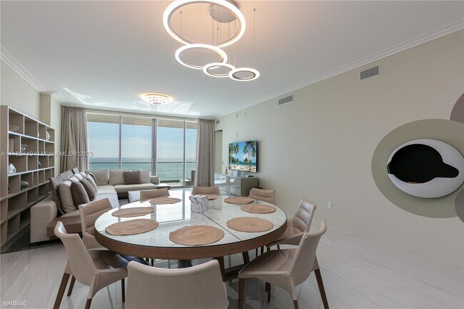 Foto del edificio - 3 br, 3.5 bath Condo - 18975 Collins Ave U...