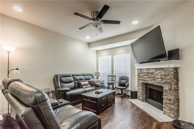 Foto del edificio - 5100 Verde Valley Ln