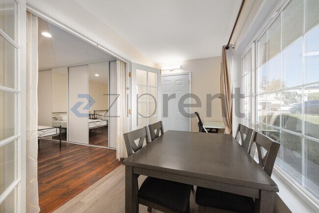 Foto del edificio - 2404 Manzana Way