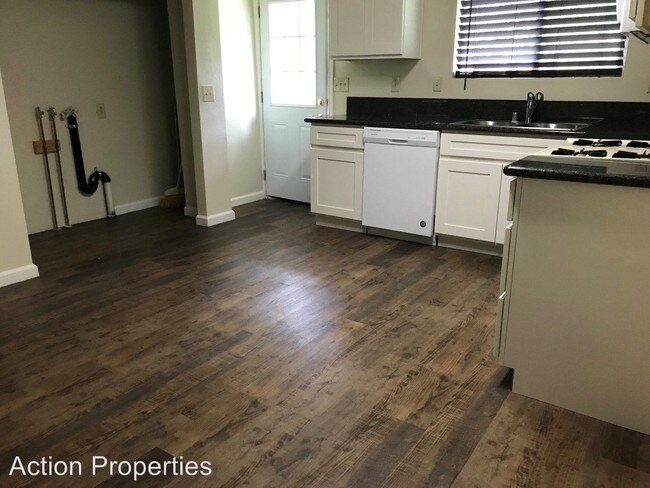 Building Photo - 2 br, 1 bath House - 6395 Pleasant Vly Rd
