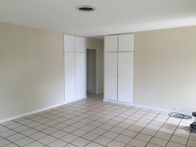 Photo - 3-2 House with Central air and carport !