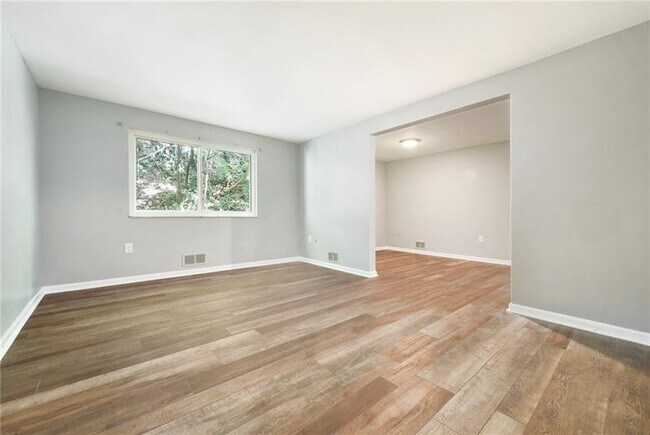 Foto del edificio - 20 Woodlawn Ave