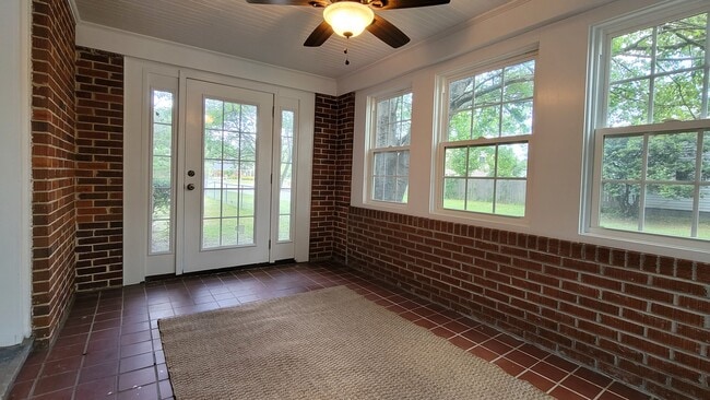 Photo - 1500 Laurel St House