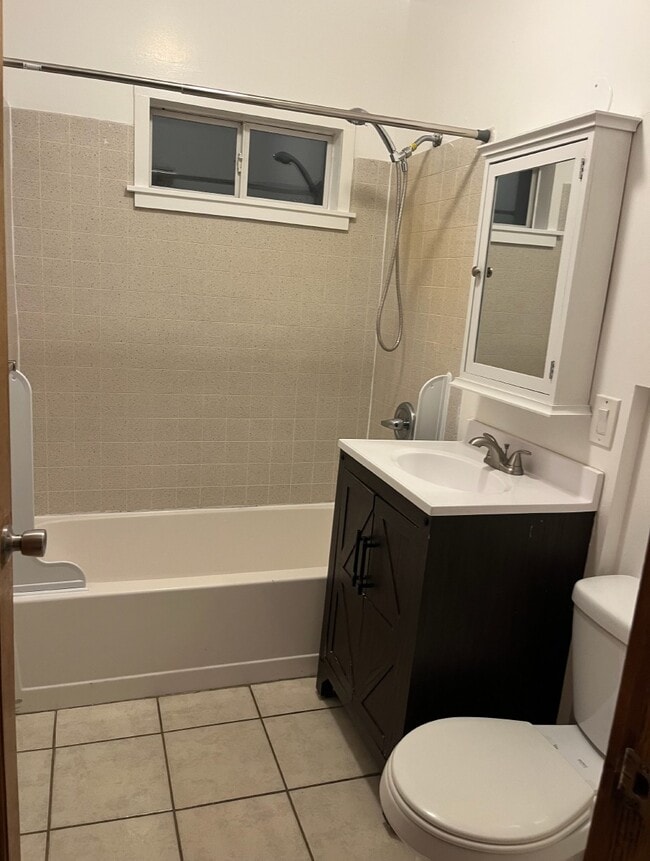 Building Photo - 115 High St