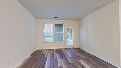 Interior Photo - The Courts at Huntington Station