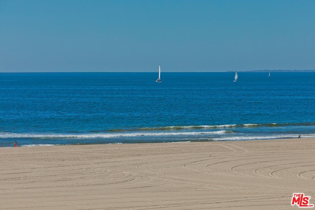 Foto principal - 2707 Ocean Front Walk
