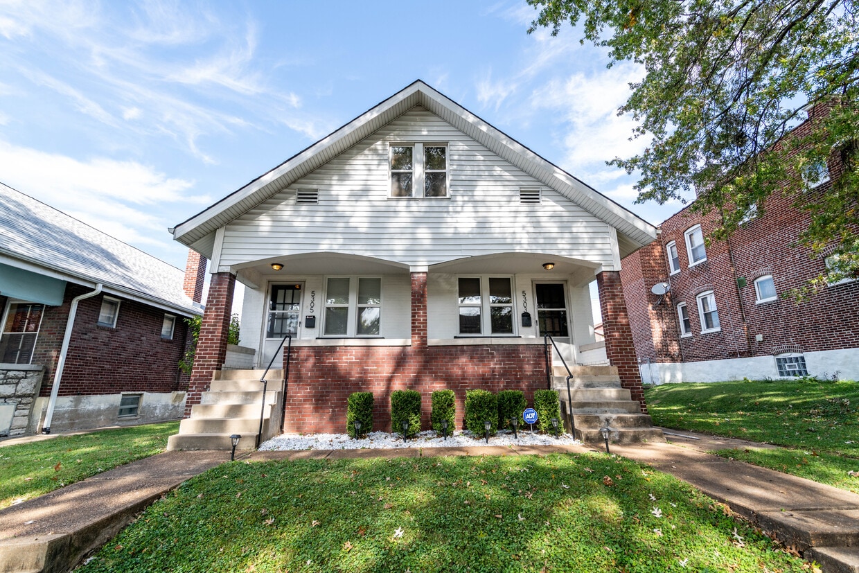 5303 Sutherland Ave Unit 5303, Saint Louis, MO 63109 Apartments in