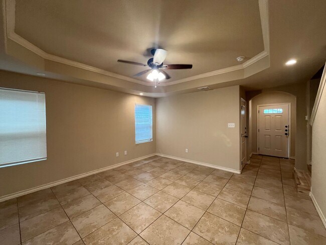 Foto del edificio - 6926 Lakeview Dr.