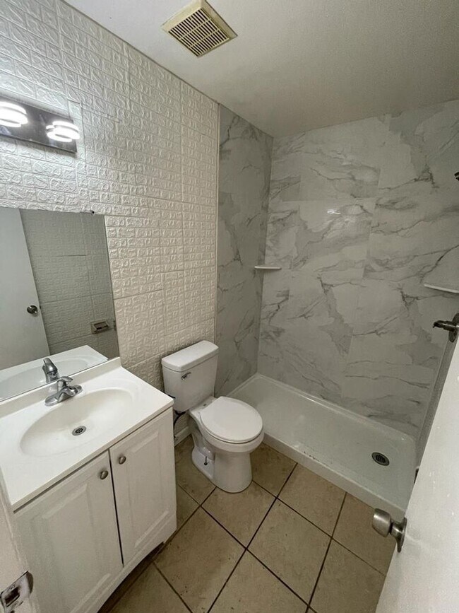 Foto del edificio - 226 6th Jpv St