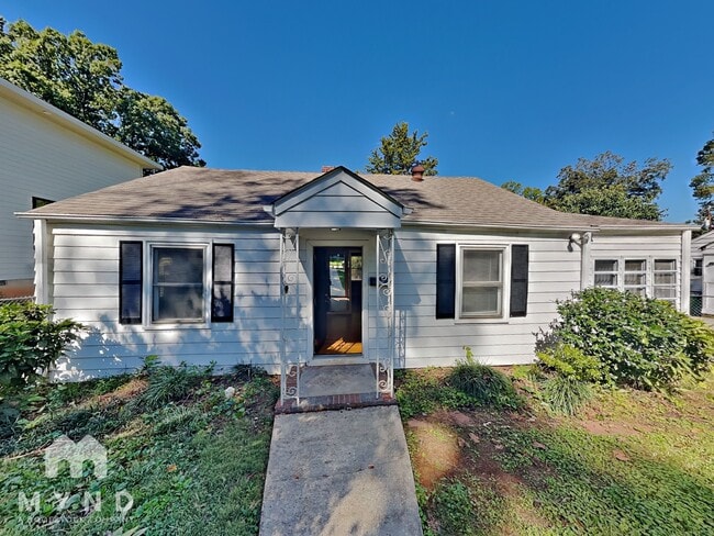 Building Photo - 122 S Gardner Ave