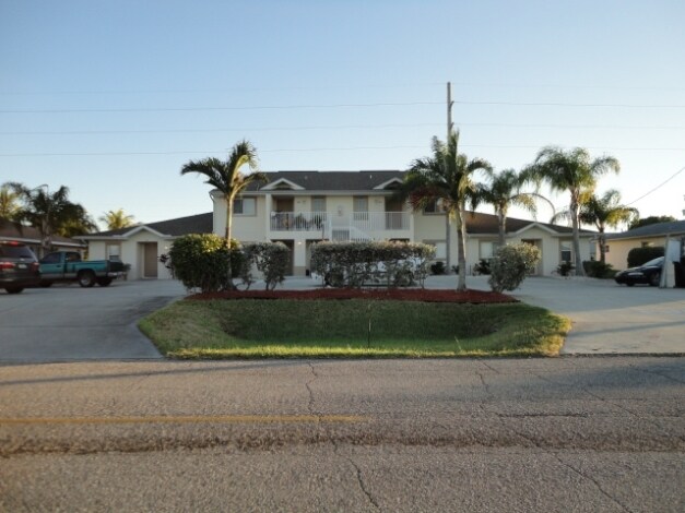 Foto principal - 1016 SW 47th Ter