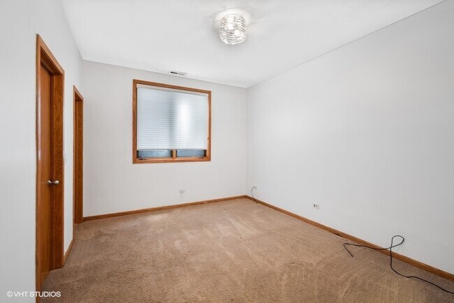 Foto del edificio - 4815 S Champlain Ave