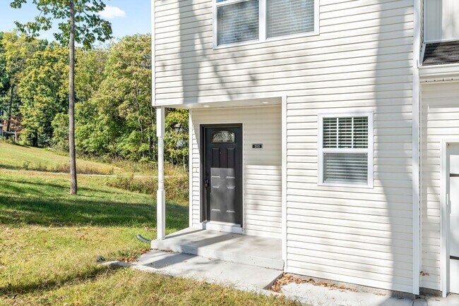 Building Photo - Pet Friendly New Construction!