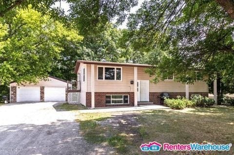 Building Photo - 605 Mosher Ave