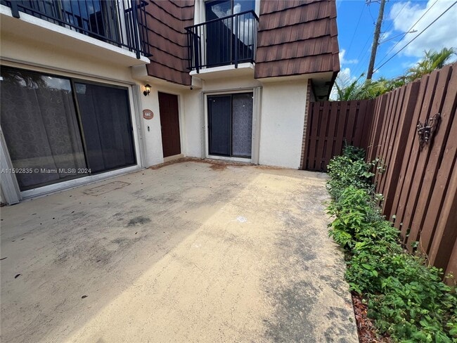 Building Photo - 773 SW 120th Way