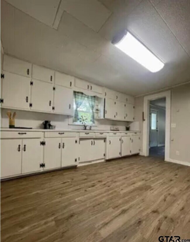 Foto del edificio - 530 Birch St