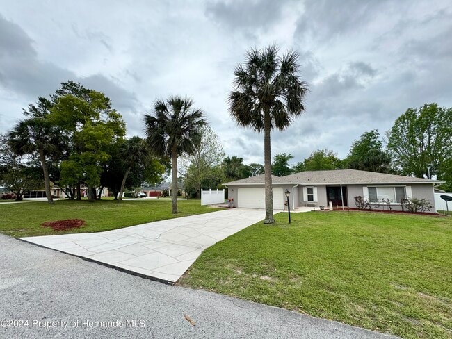 Building Photo - 8450 Eric St