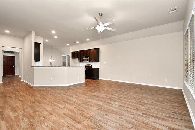 Foto del edificio - 9122 Basin Ridge Ln