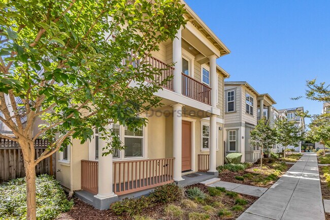 Building Photo - 1633 Red Sails Ln