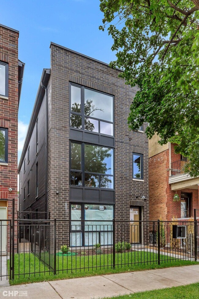 Building Photo - 6152 S Champlain Ave