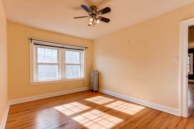 Foto del edificio - 1374 Milwaukee St