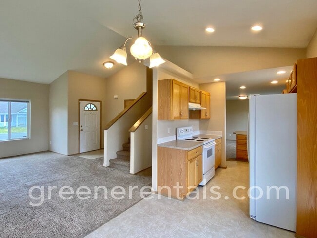 Building Photo - 3BR 2.5BA Home in Yelm