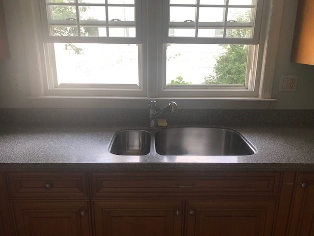 Kitchen - 106 Fairview Ave