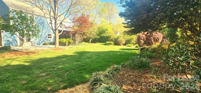 Foto del edificio - 2015 Glouchester Cir