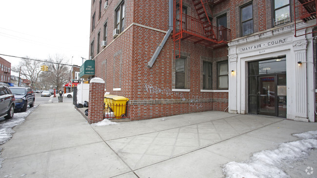 Building Photo - 2177 E 21st St